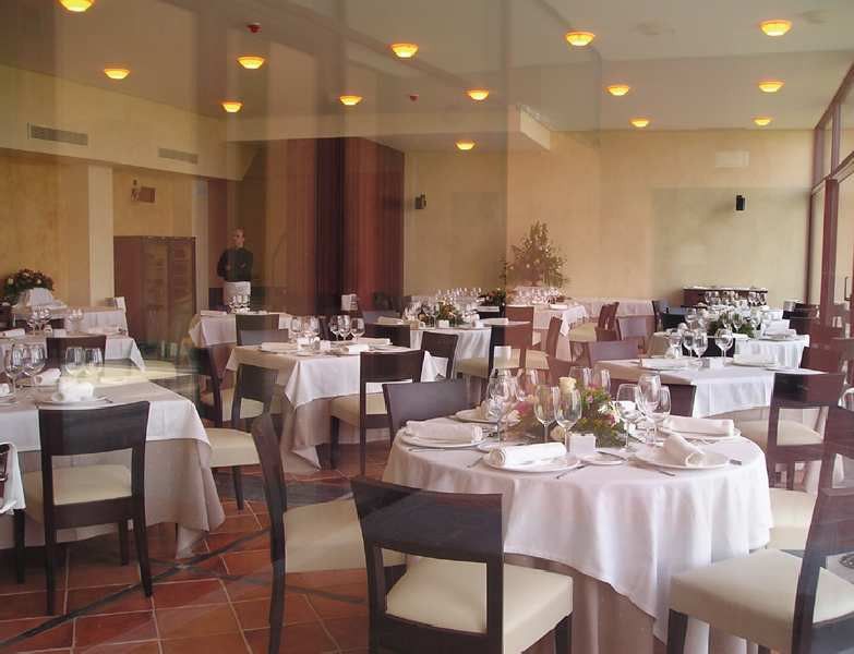 Hotel Cigarral El Bosque Tolède Restaurant photo Restaurant interior